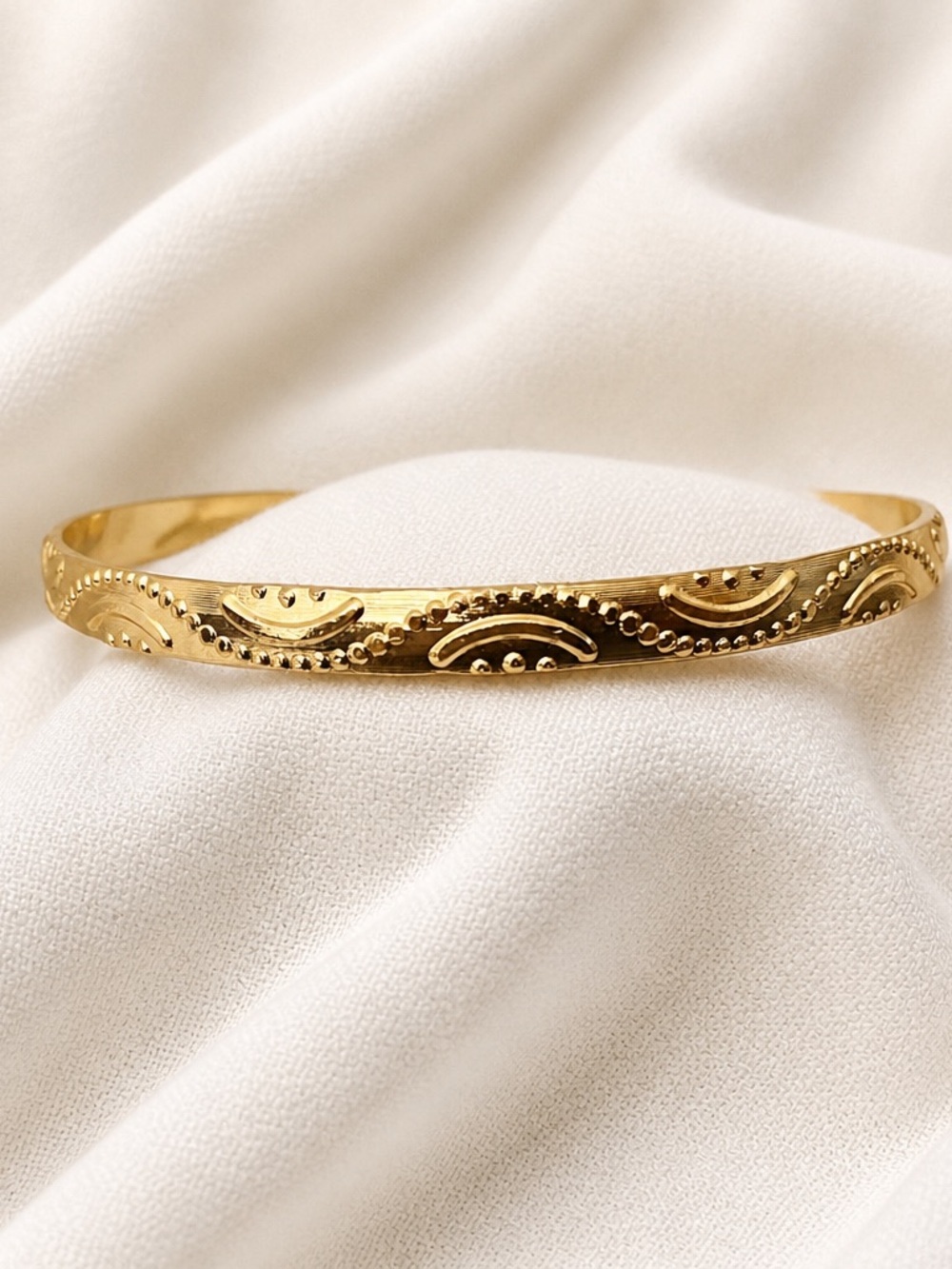 Women’s 14k Gold Plated Bangle adjustable bracelet - Cuff Bracelet - Picture 5 of 8